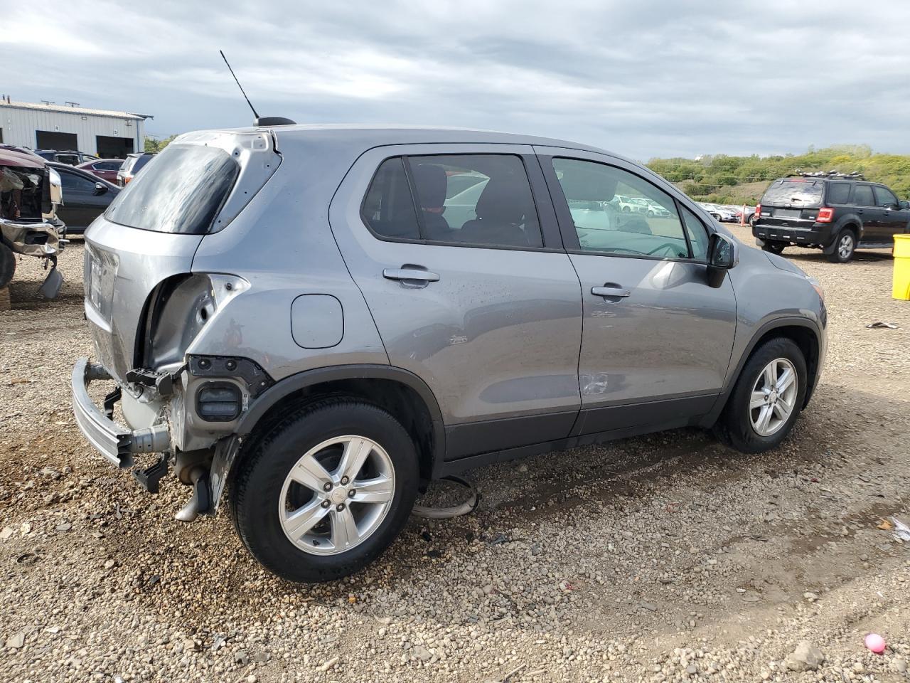 2020 Chevrolet Trax Ls - Фото 3