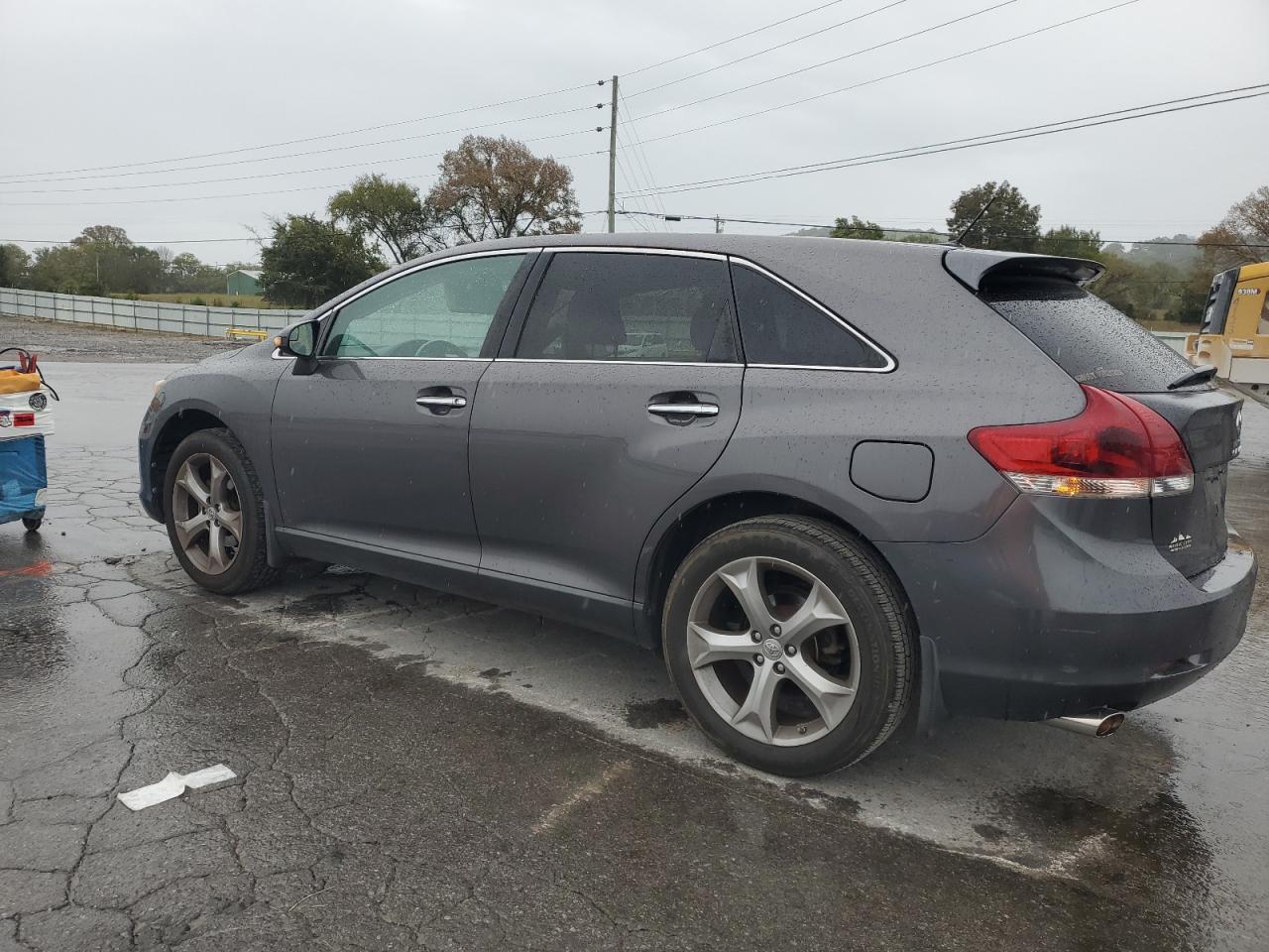 2014 Toyt Venza Le - Image 2