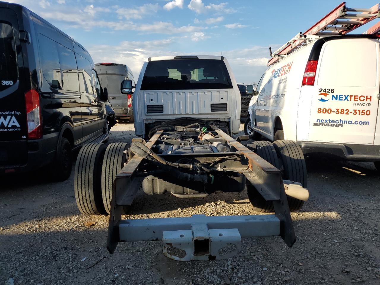 2019 Ford F450 Super Duty - Image 6