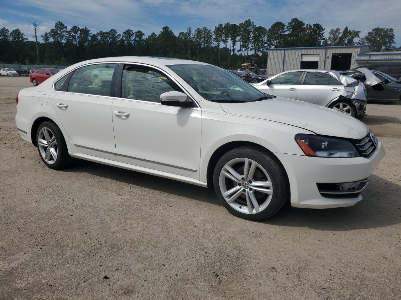 2014 Volkswagen Passat Sel - Image 4