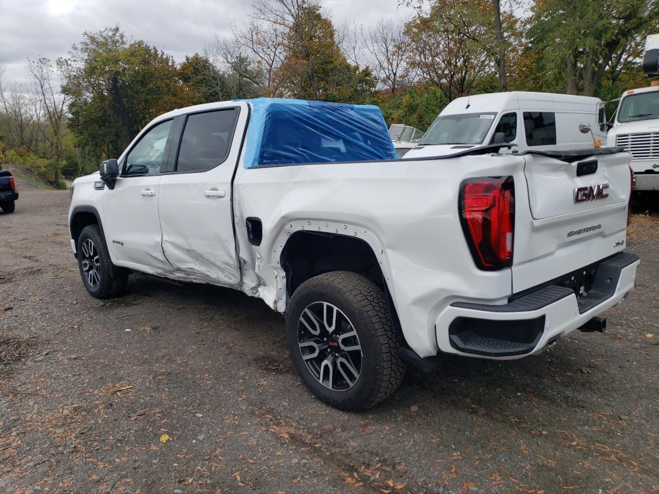 2025 GMC Sierra K1500 At4 - Image 2