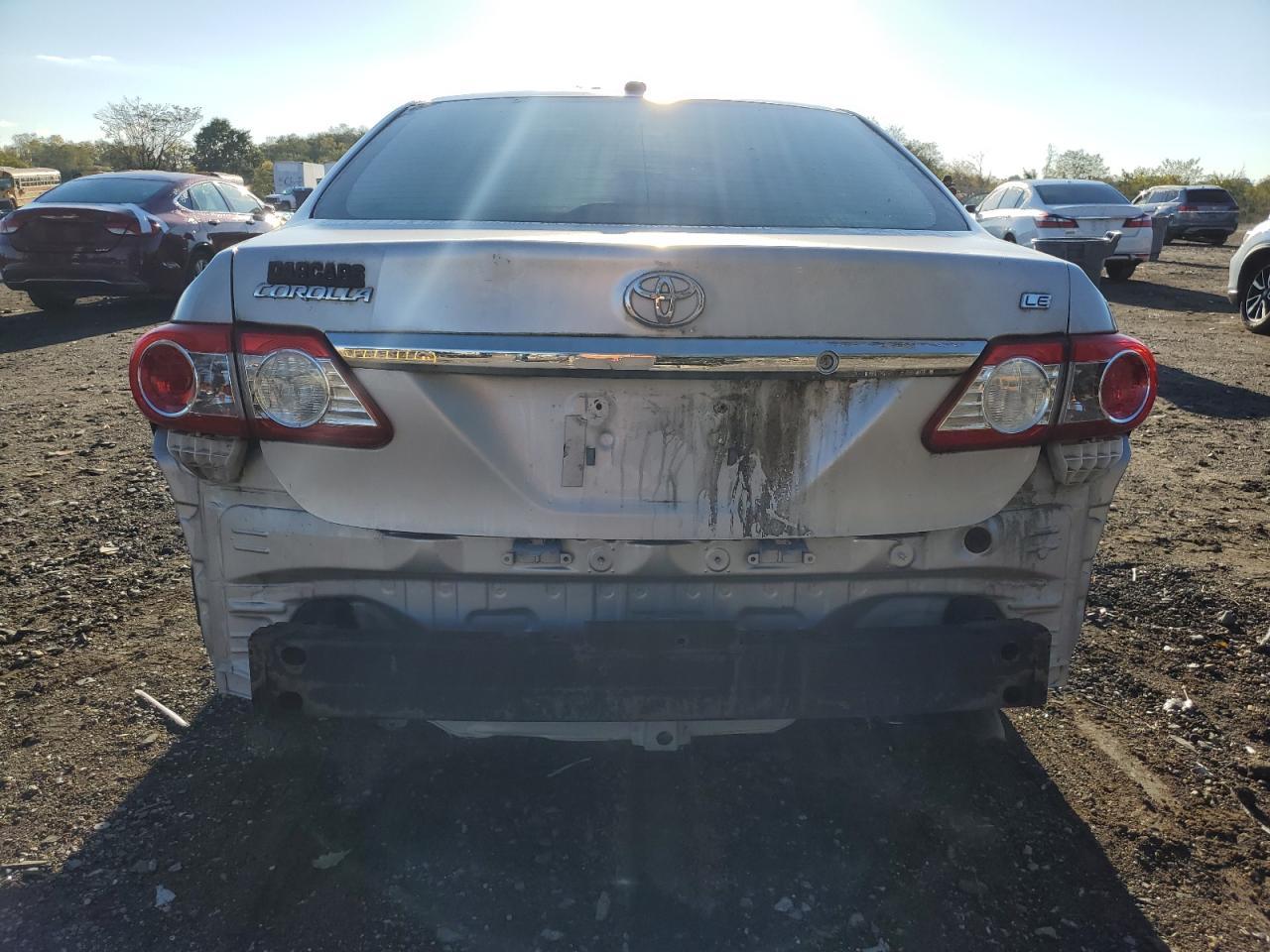 2011 Toyota Corolla - Фото 6