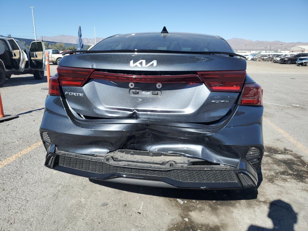 2024 Kia Forte Gt Line - Image 6