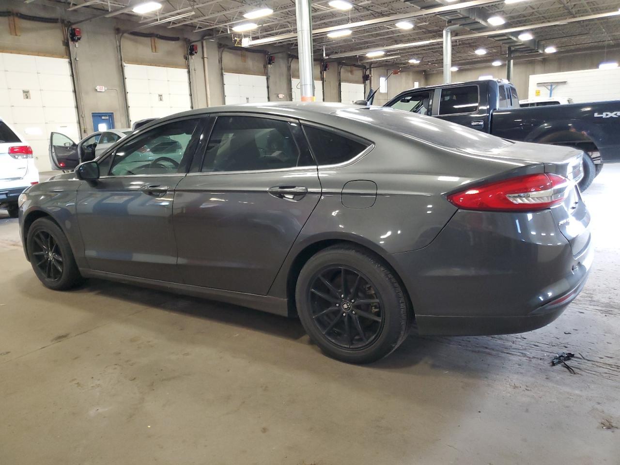 2017 Ford Fusion Se - Фото 2