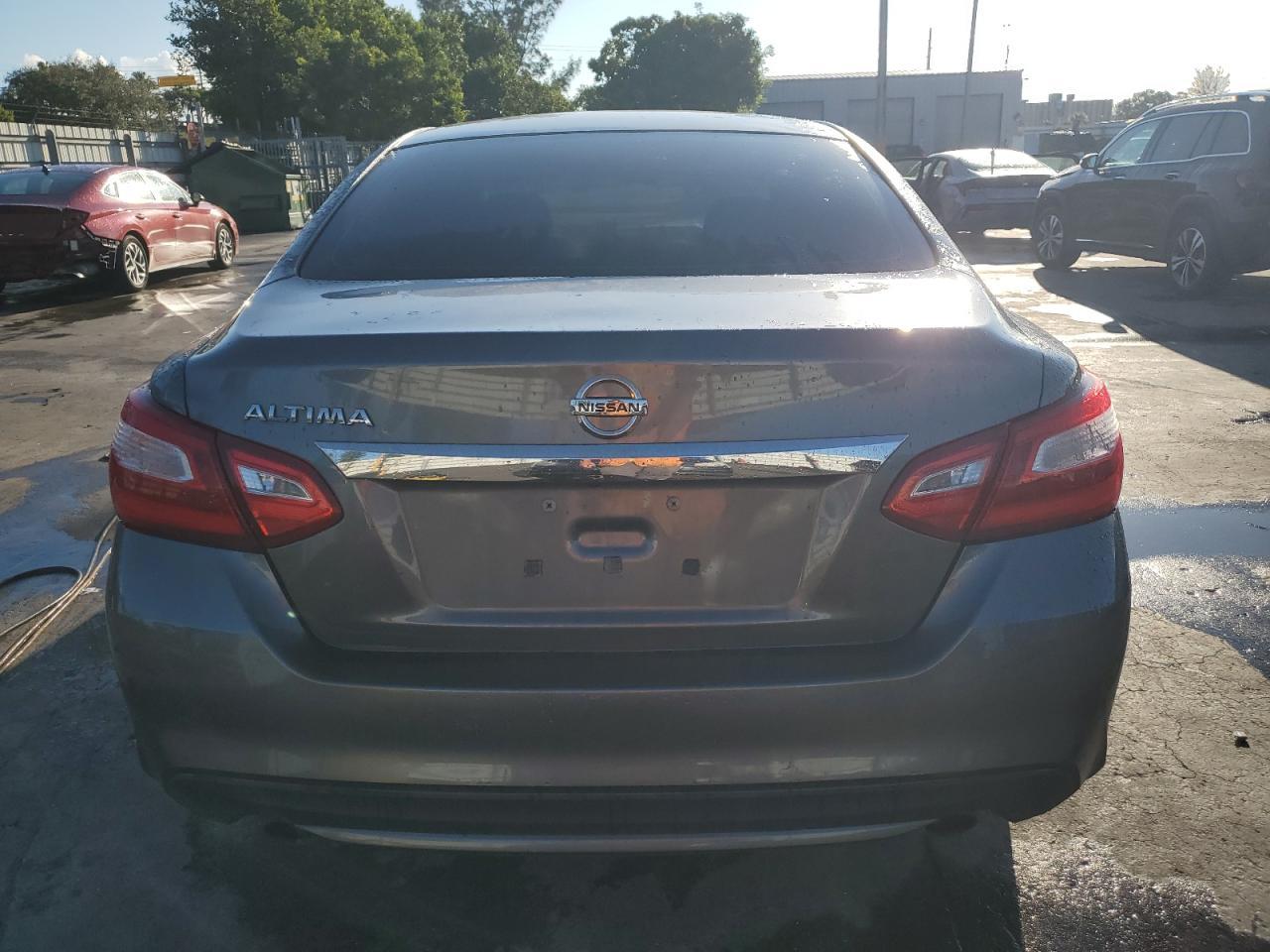 2016 Nissan Altima 2.5 - Фото 6