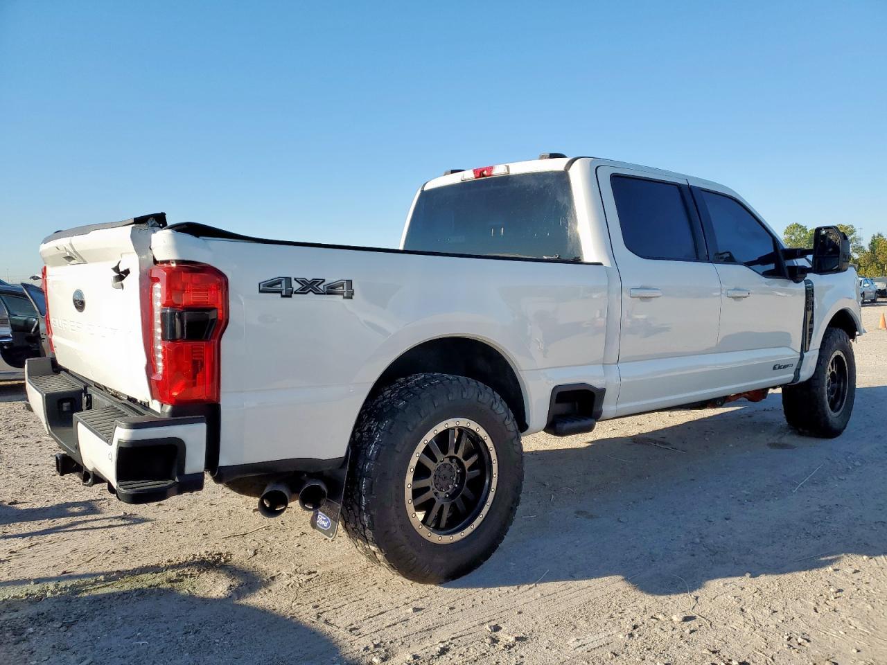 2024 Ford F250 Super Duty - Image 3