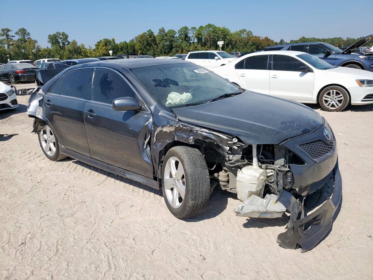 2010 Toyota Camry Se - Image 4