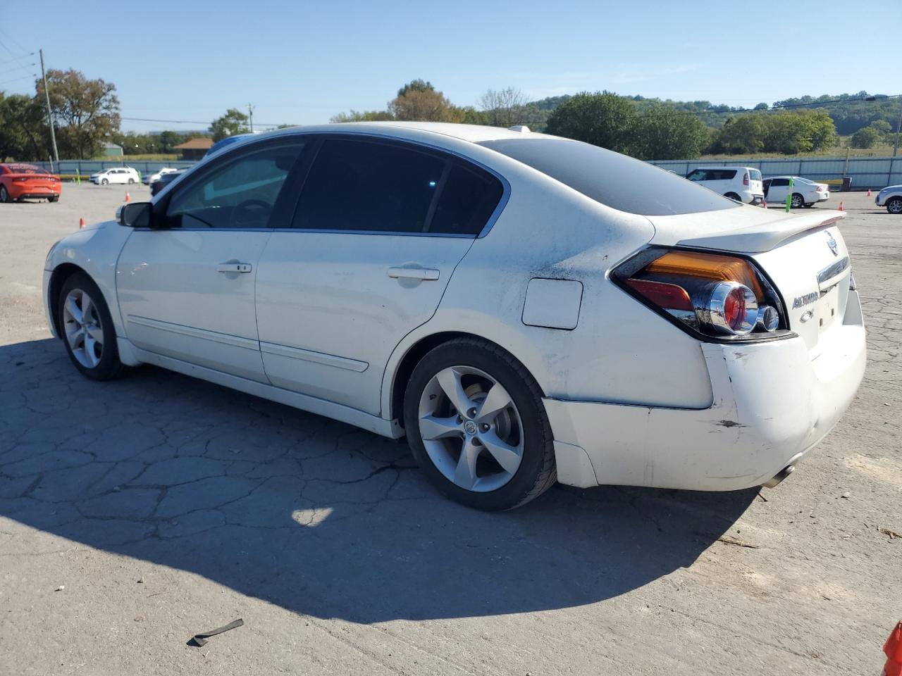 2008 Nissan Altima 3.5Se - Фото 2
