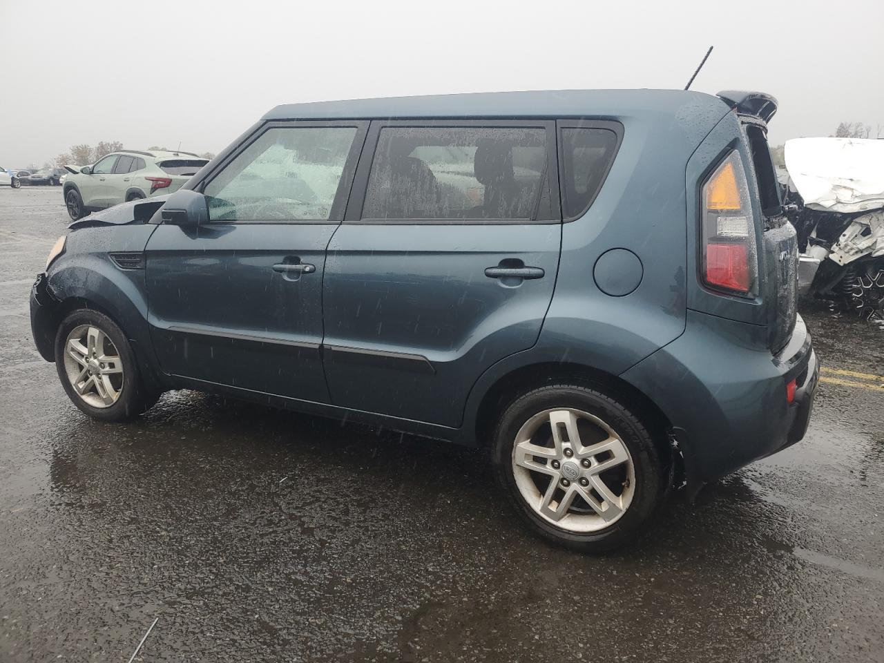 2011 Kia Soul + - Image 2