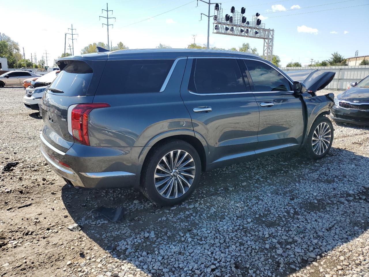 2023 Hyundai Palisade Calligraphy - Image 3