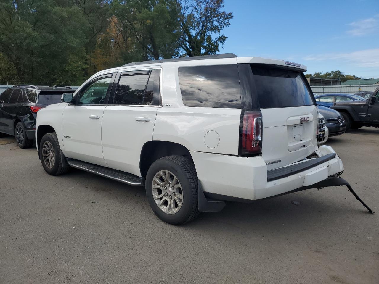 2015 GMC Yukon Sle - Image 2