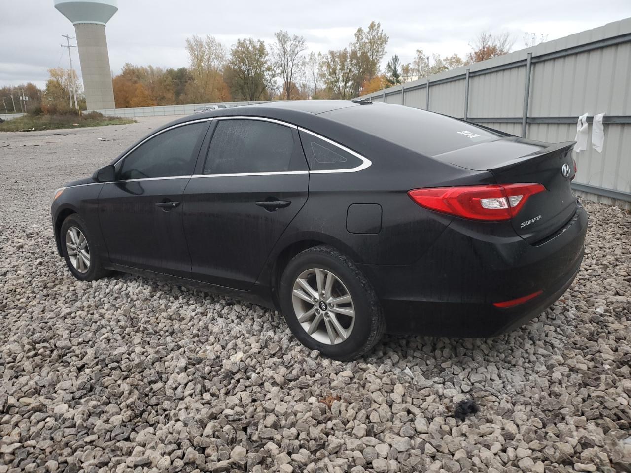 2017 Hyundai Sonata Se - Image 2