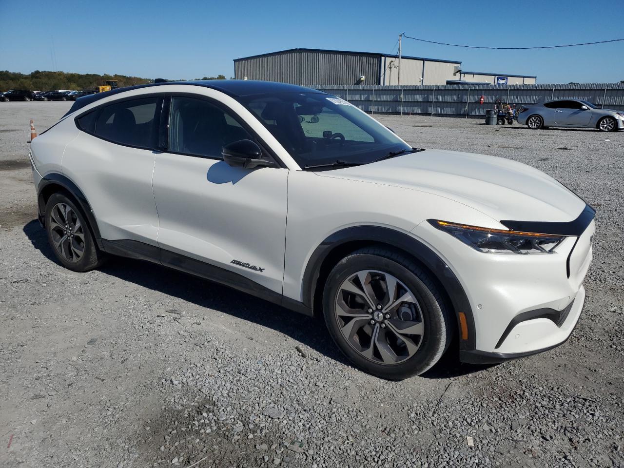 2021 Ford Mustang Mach-E Premium - Фото 4