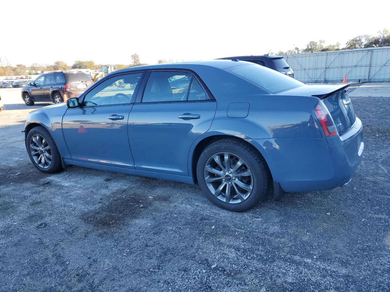 2014 Chrysler 300 S - Фото 2
