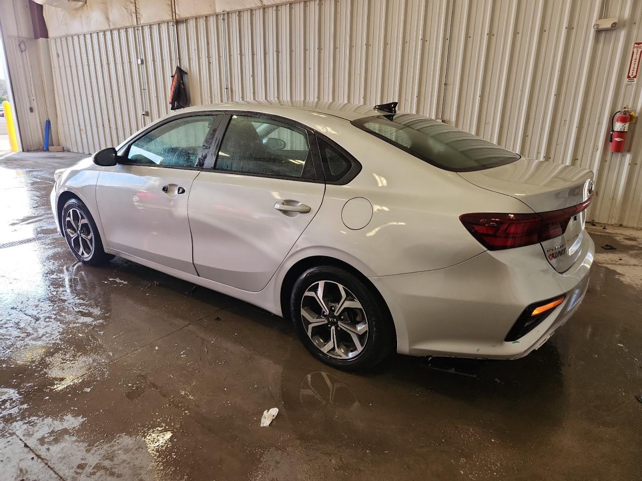 2021 Kia Forte Fe - Фото 2