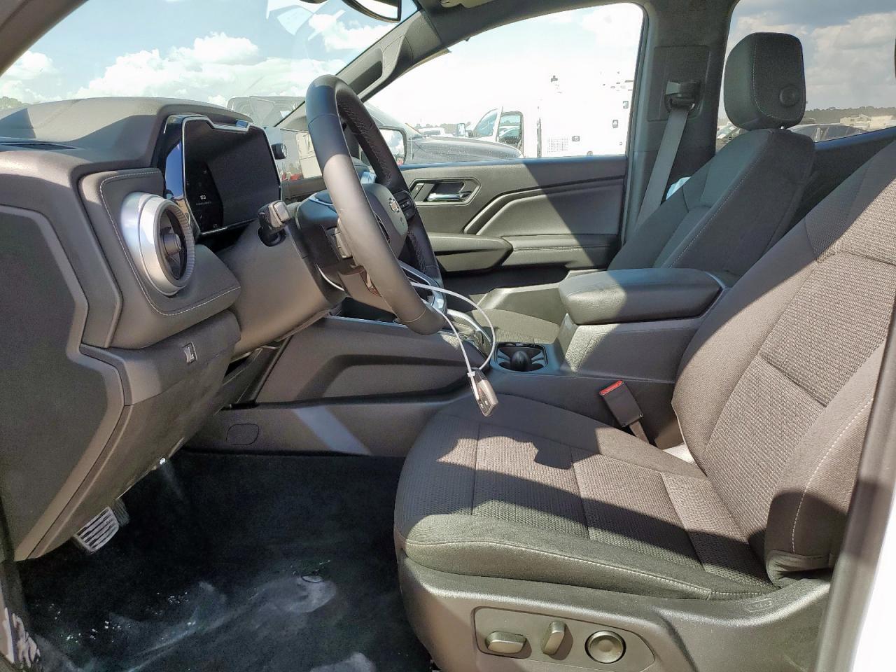 2025 Chevrolet Colorado Lt - Image 7