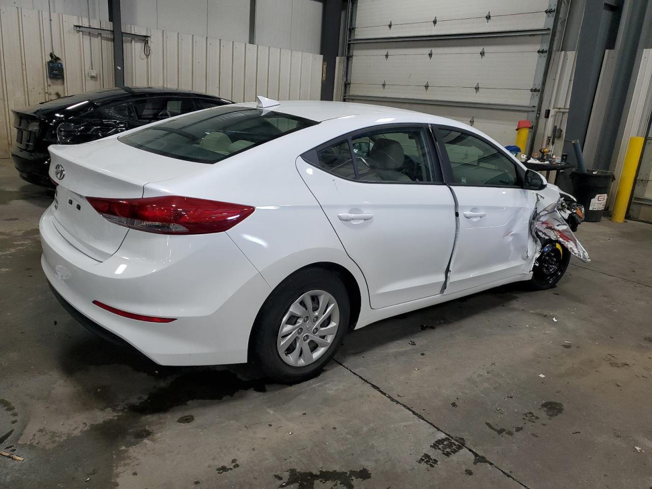 2017 Hyundai Elantra Se - Image 3