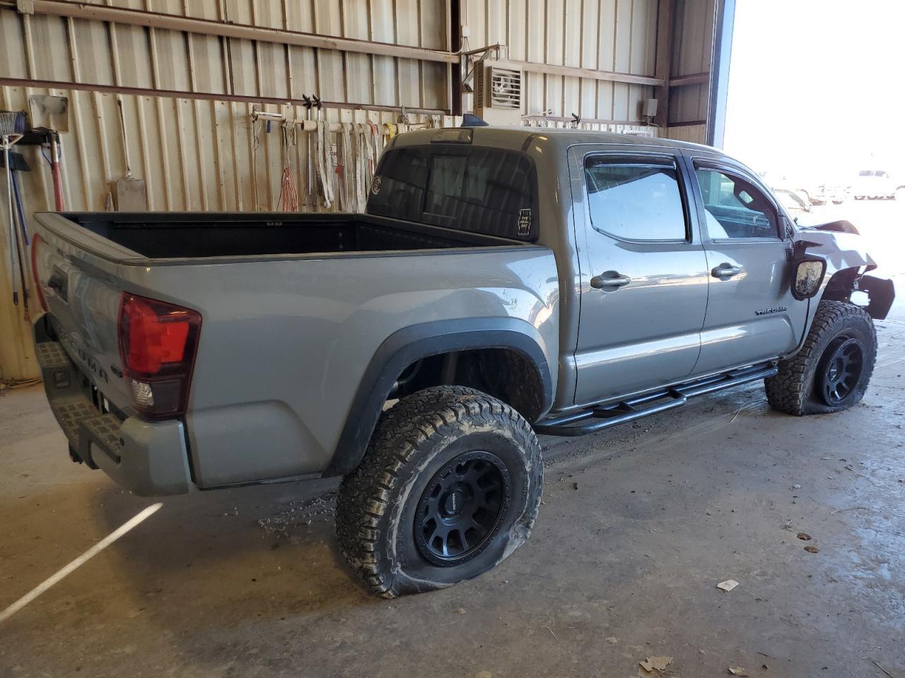2019 Toyota Tacoma Double Cab - Image 3