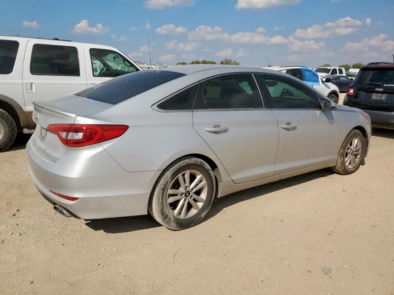 2015 Hyundai Sonata Se - Image 3