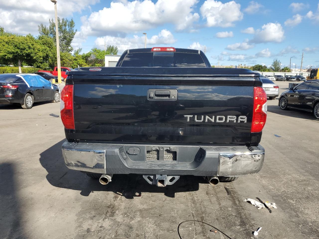 2015 Toyota Tundra Sr5 - Image 6