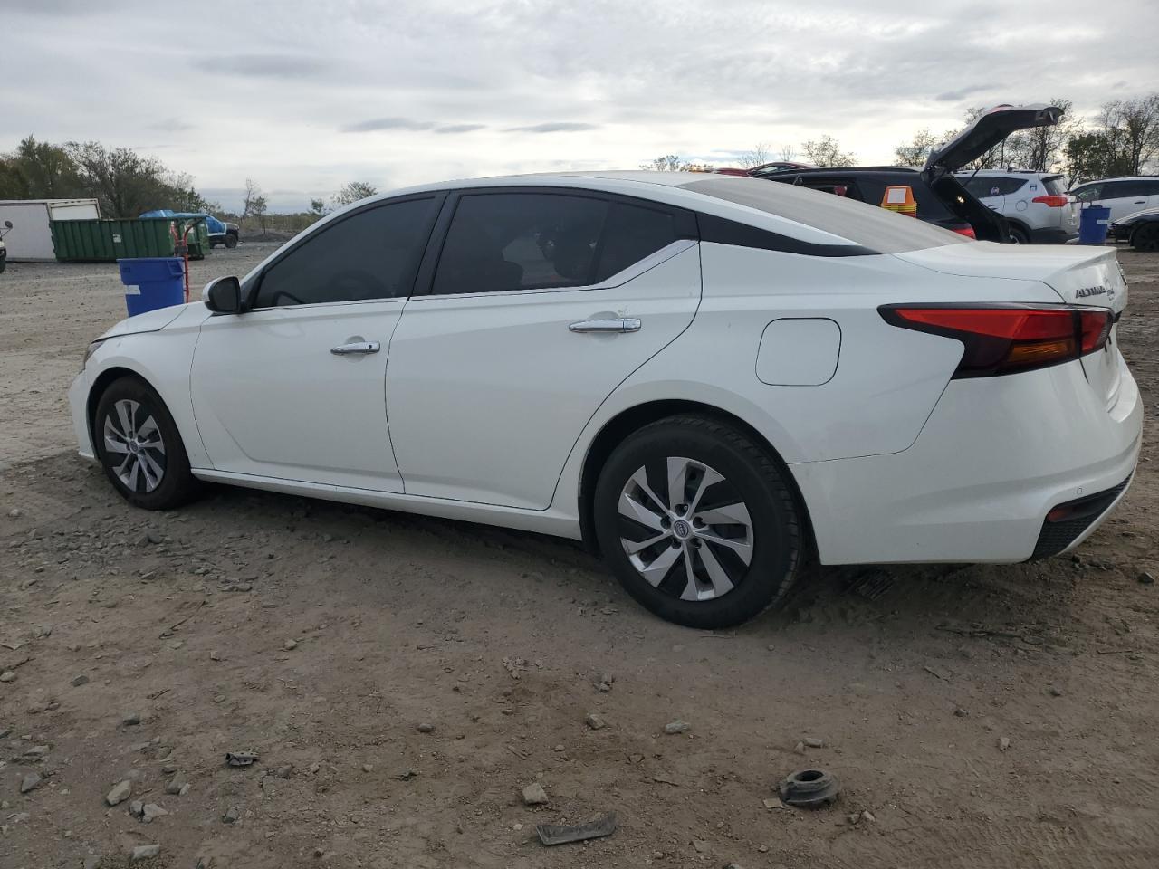 2023 Nissan Altima S - Фото 2