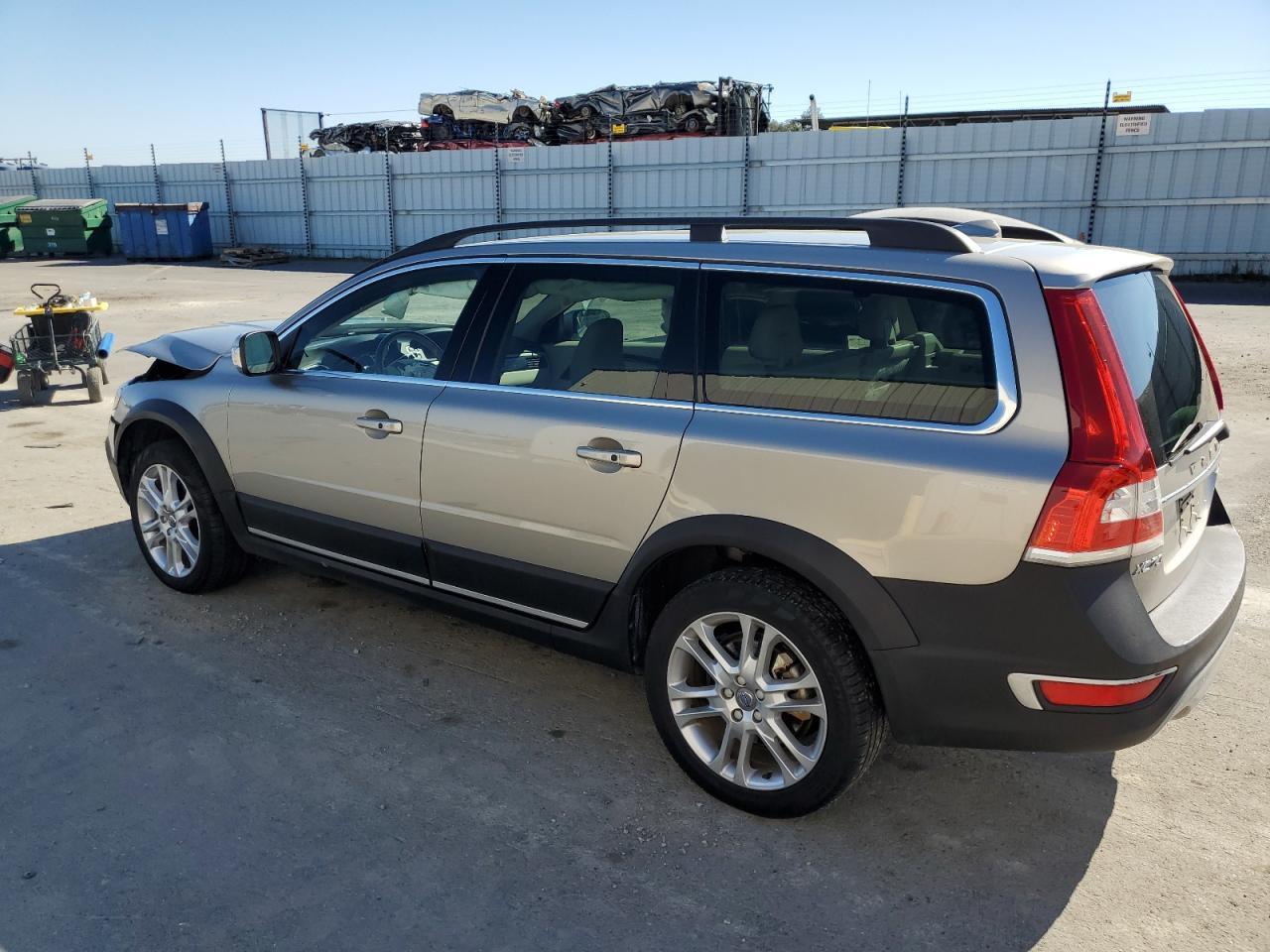 2016 Volvo Xc70 T5 Premier - Фото 2