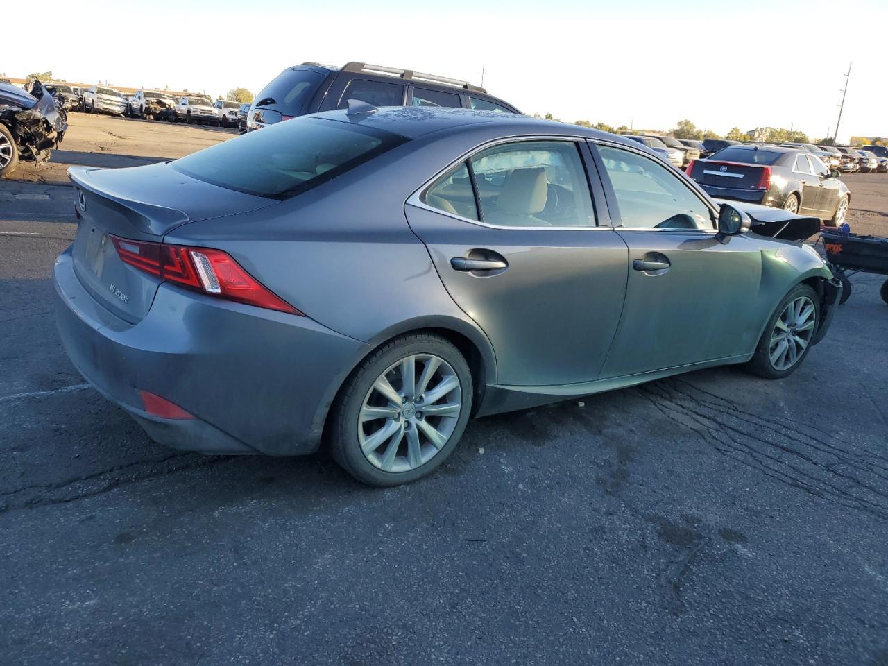 2016 Lexus Is 200T - Фото 3
