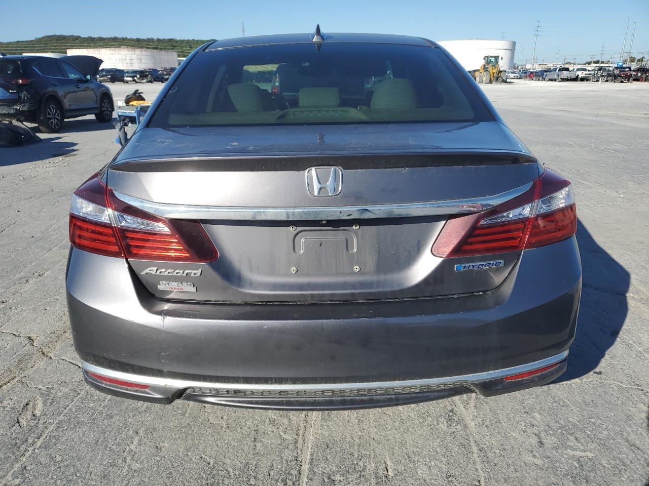 2017 Honda Accord Hybrid Exl - Image 6