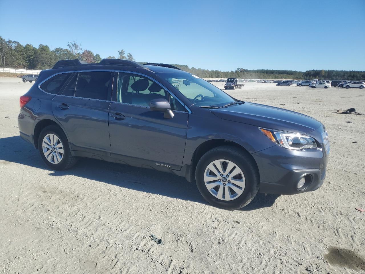 2016 Subaru Outback 2.5I Premium - Image 4