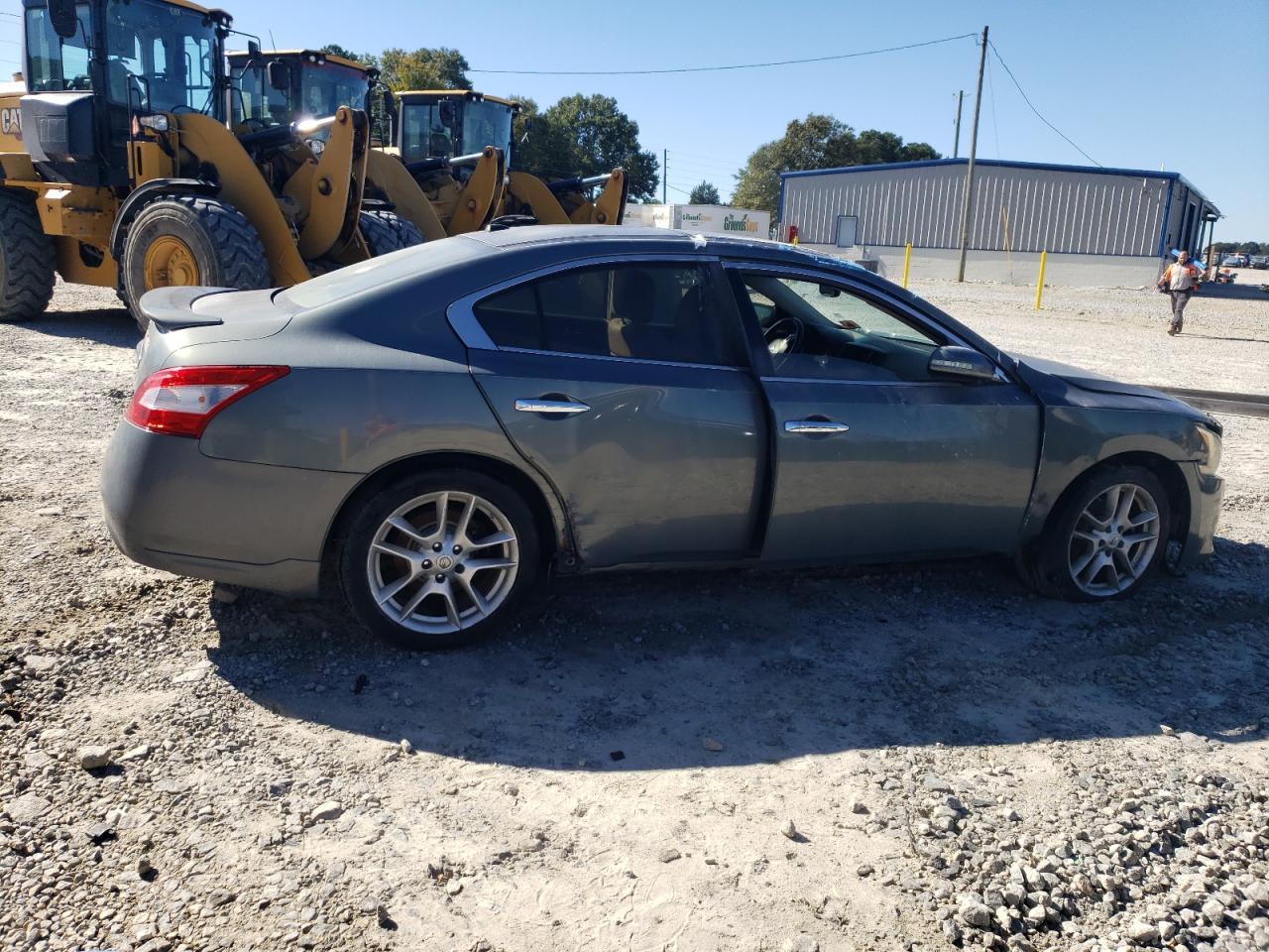 2011 Nissan Maxima S - Image 3