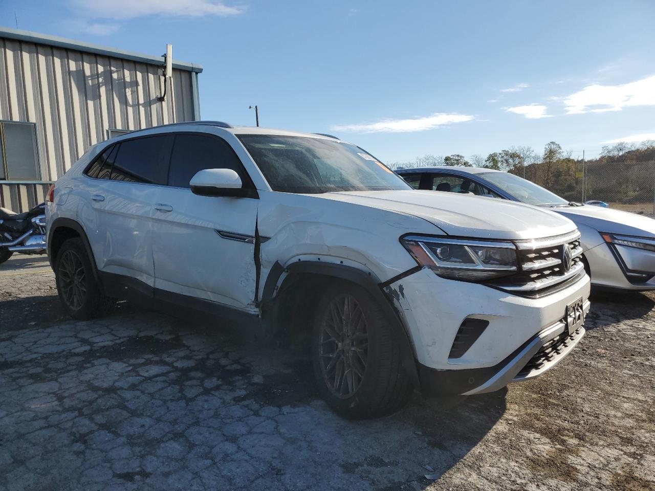 2020 Volkswagen Atlas Cross Sport Se - Фото 4