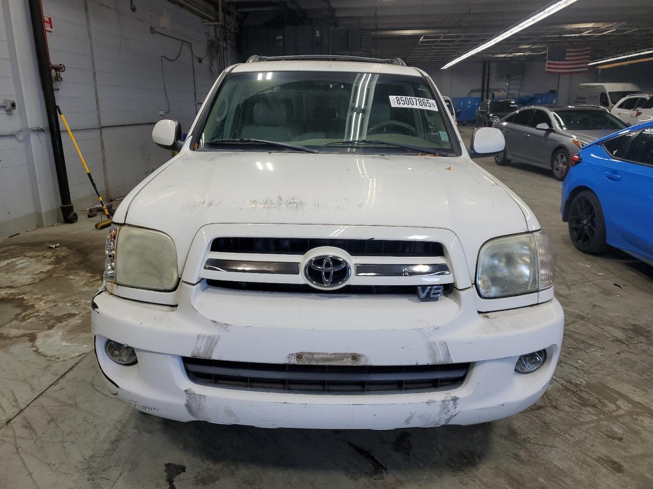 2005 Toyota Sequoia Sr5 - Image 5