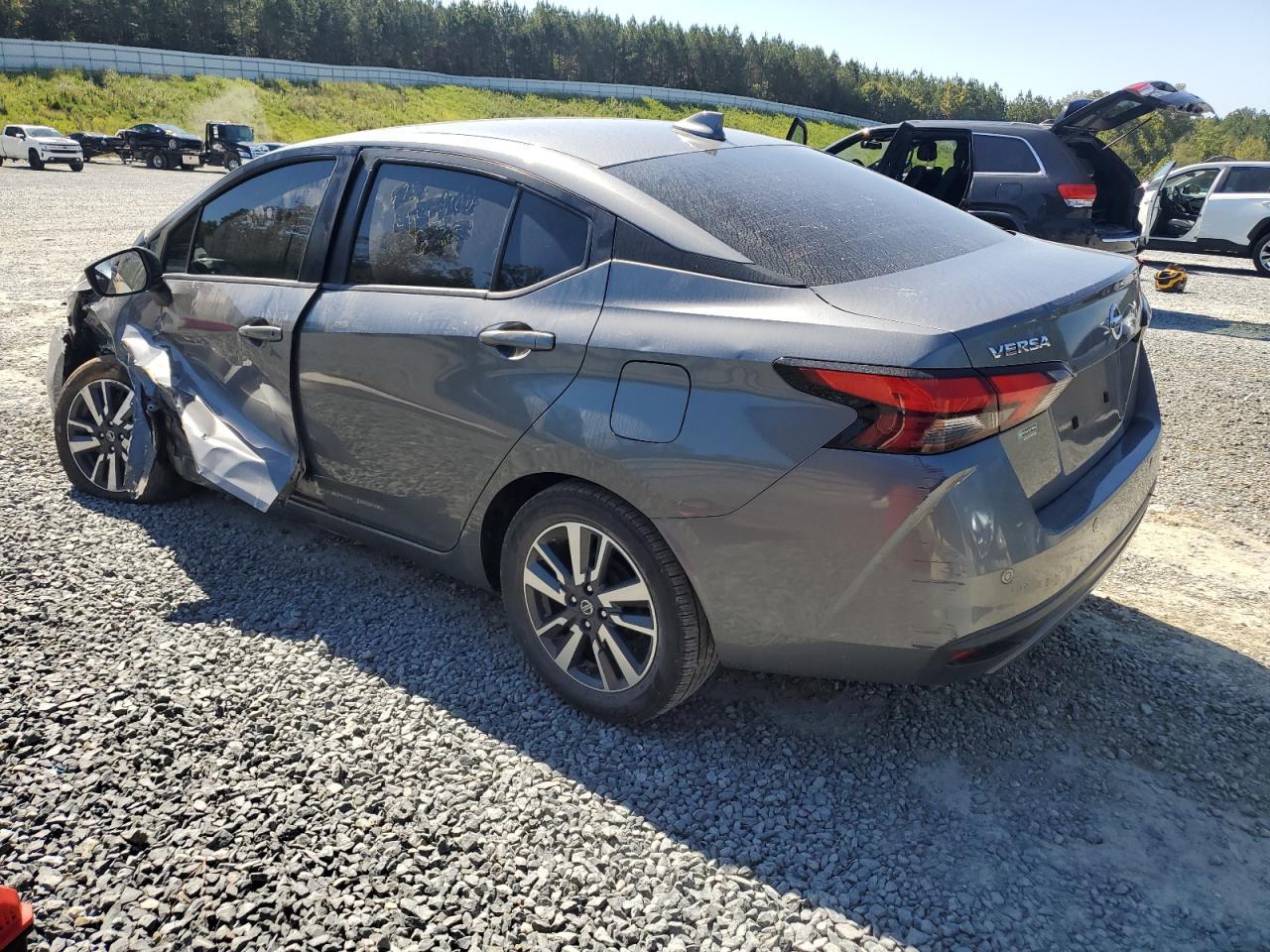 2021 Nissan Versa Sv - Image 2