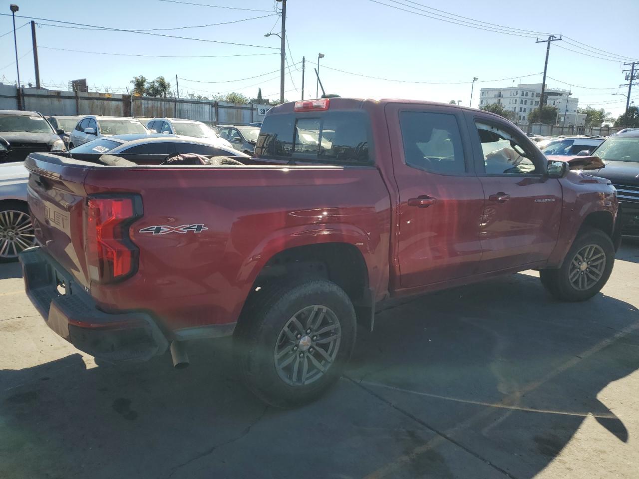 2024 Chevrolet Colorado Lt - Image 3