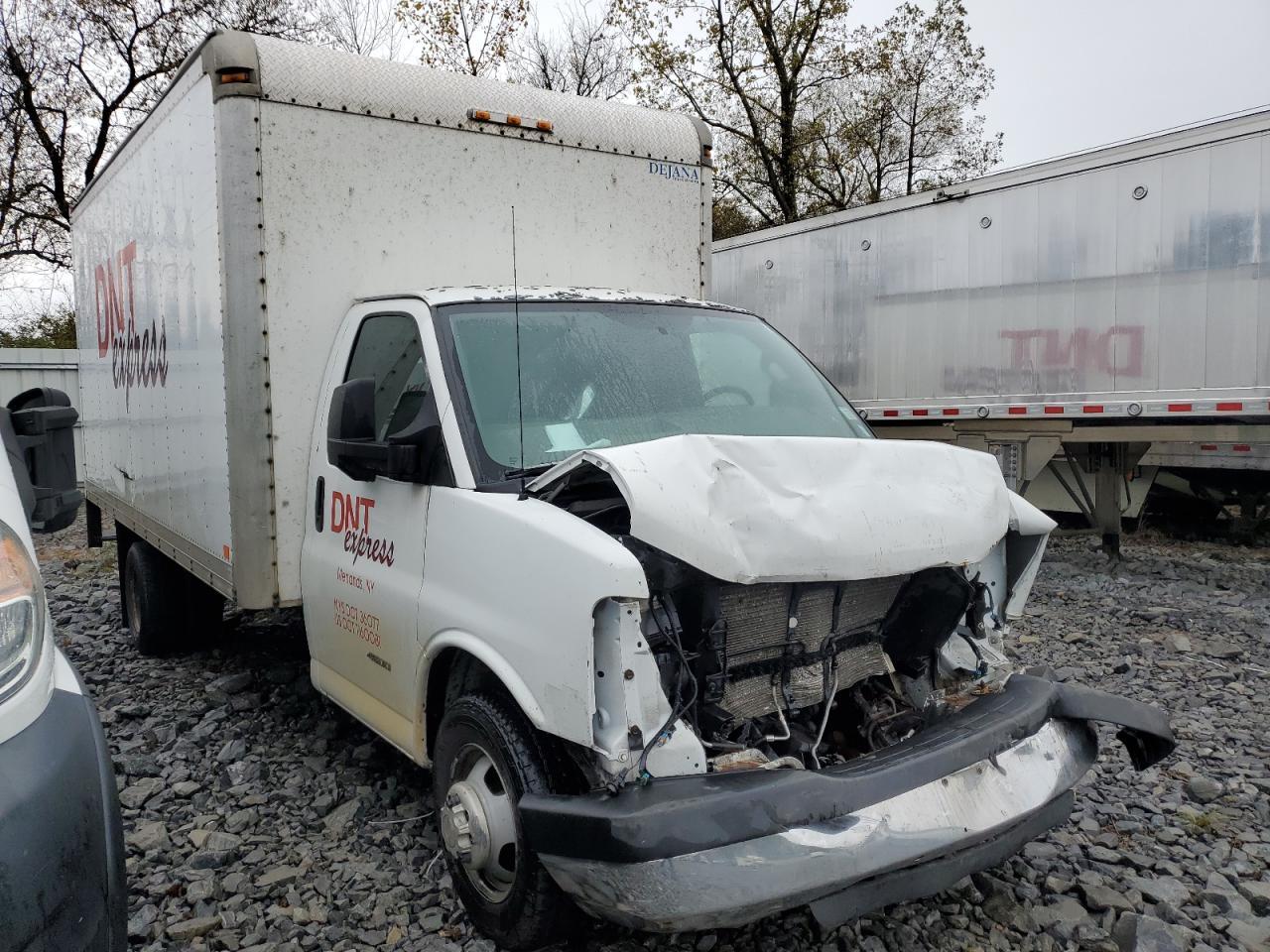 2016 Chevrolet Express G4500 - Фото 4