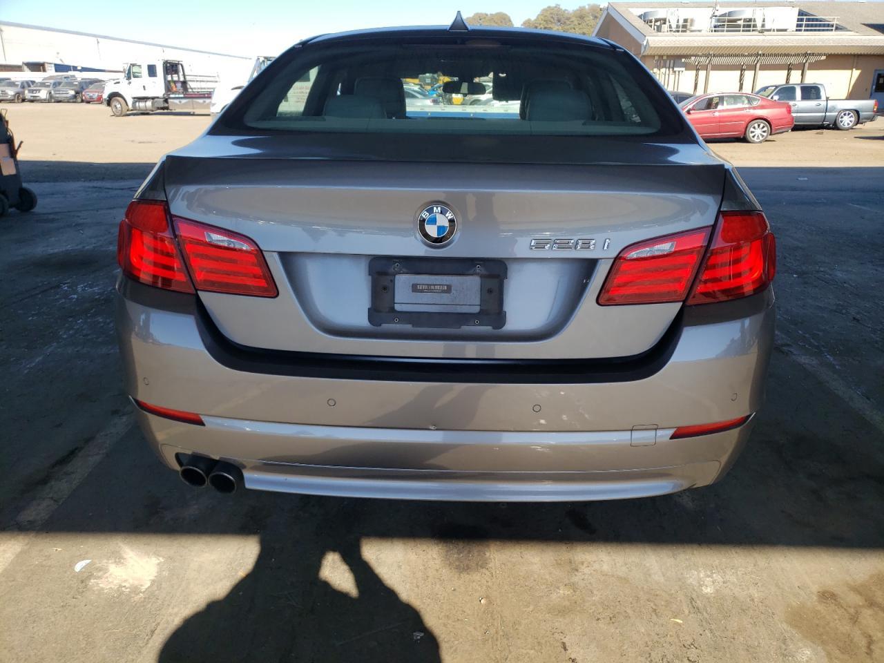 2013 BMW 528 I - Фото 6