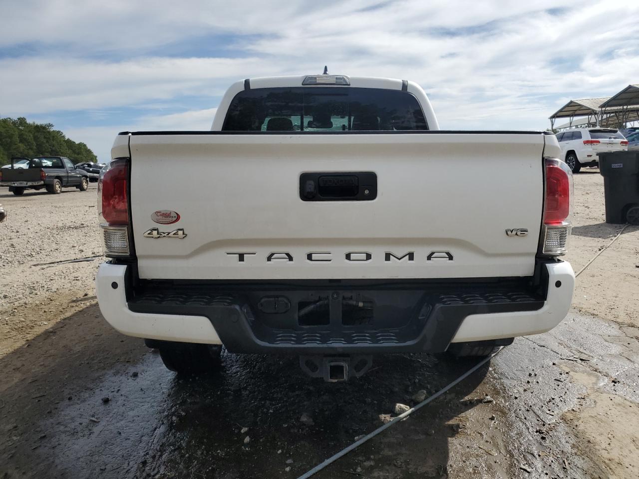 2017 Toyota Tacoma Limited - Фото 6