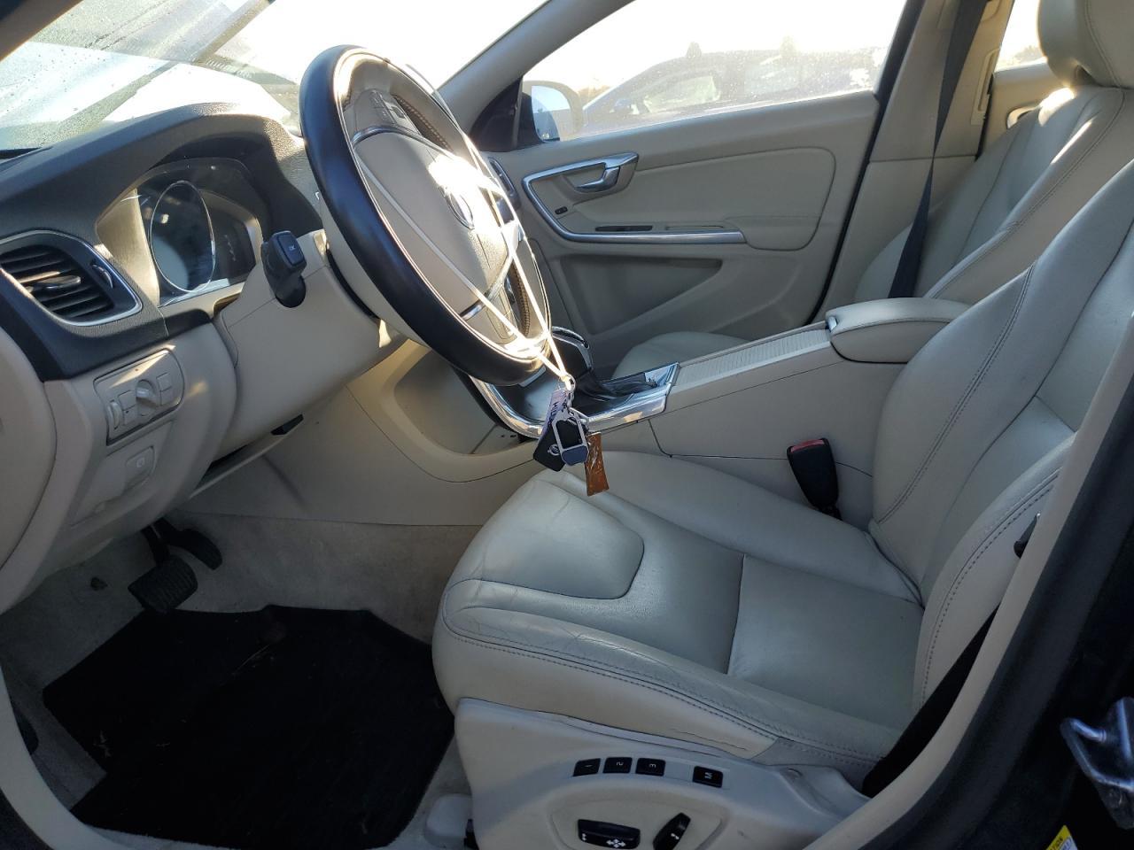 2015 Volvo S60 Premier - Image 7