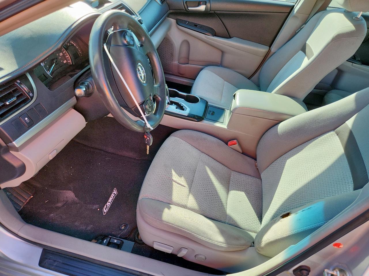 2014 Toyota Camry L - Image 7