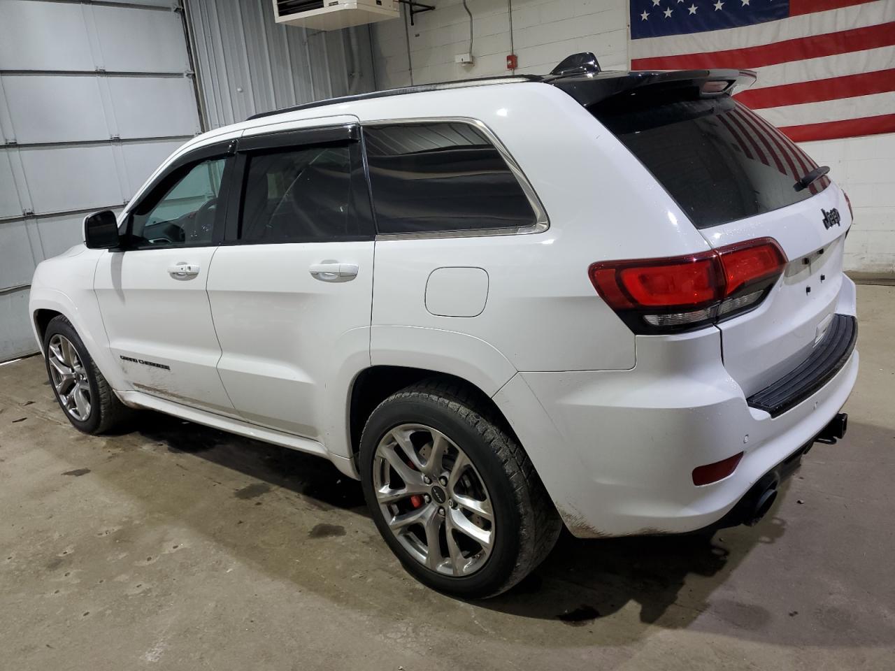 2016 Jeep Grand Cherokee Srt-8 - Фото 2