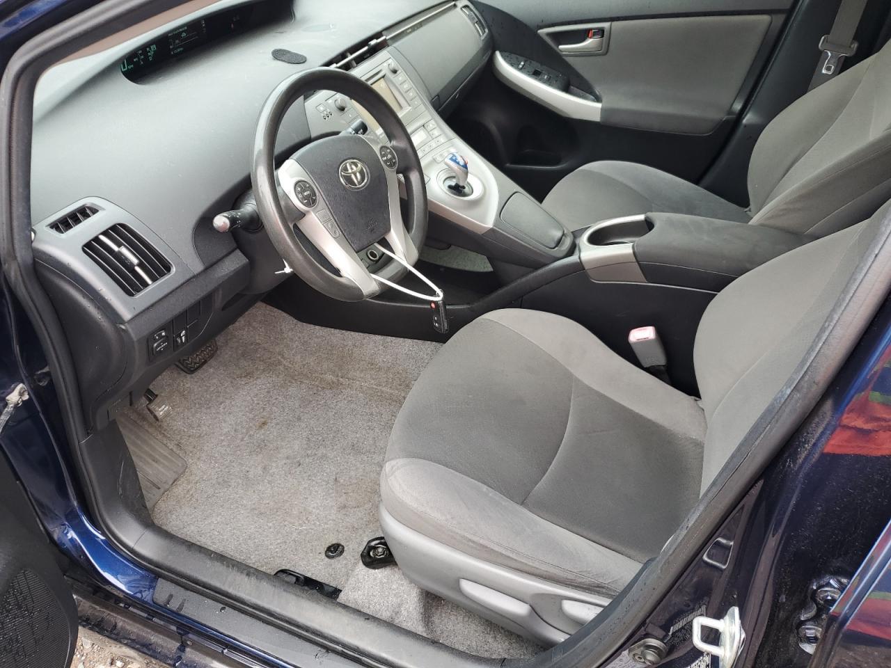 2012 Toyota Prius - Image 7
