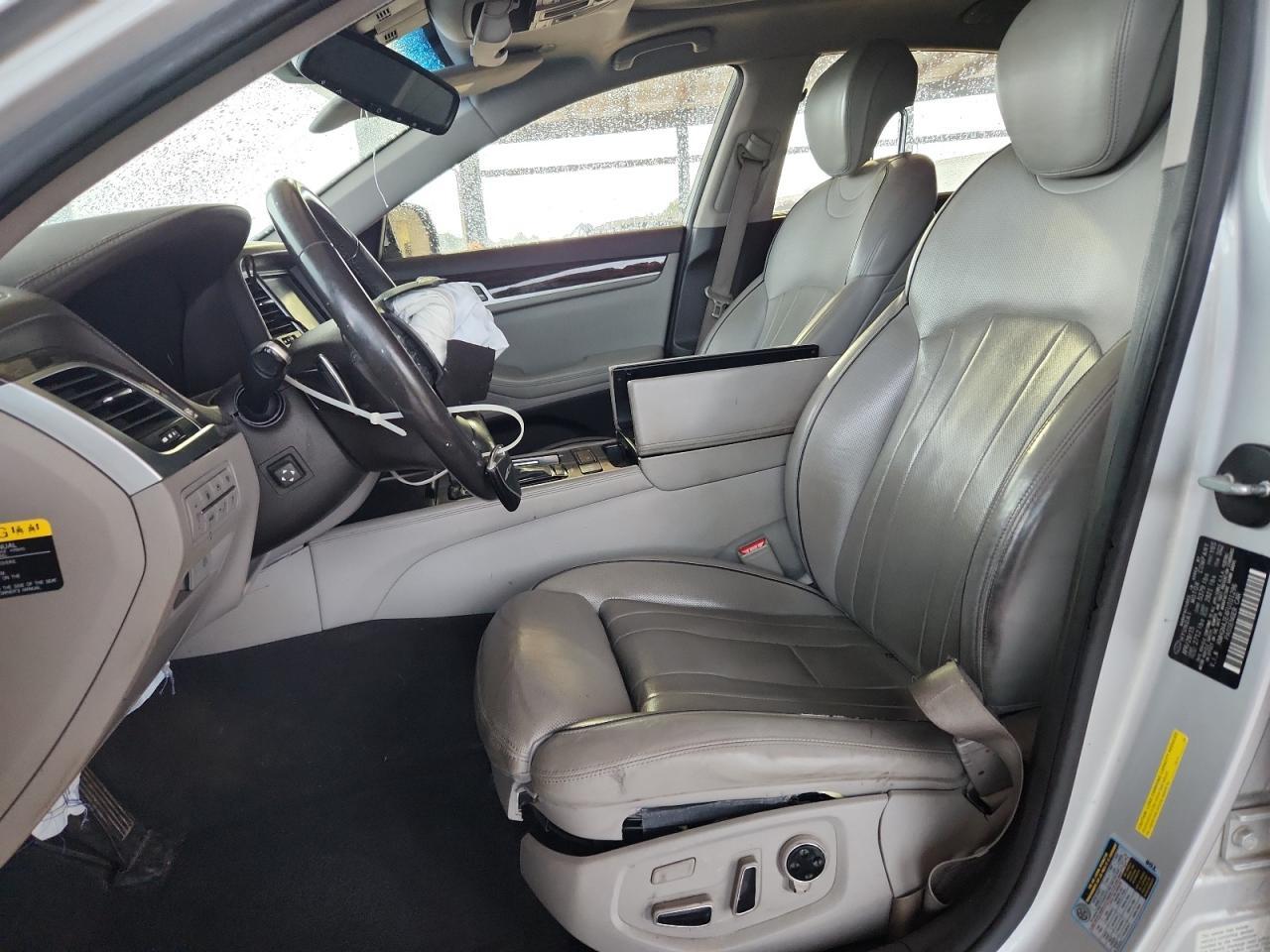 2015 Hyundai Genesis 3.8L - Фото 7
