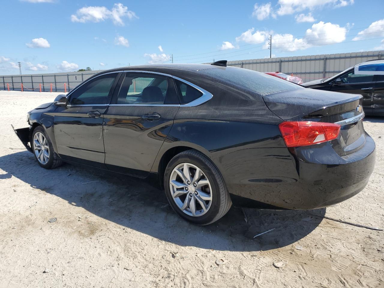 2017 Chevrolet Impala Lt - Фото 2