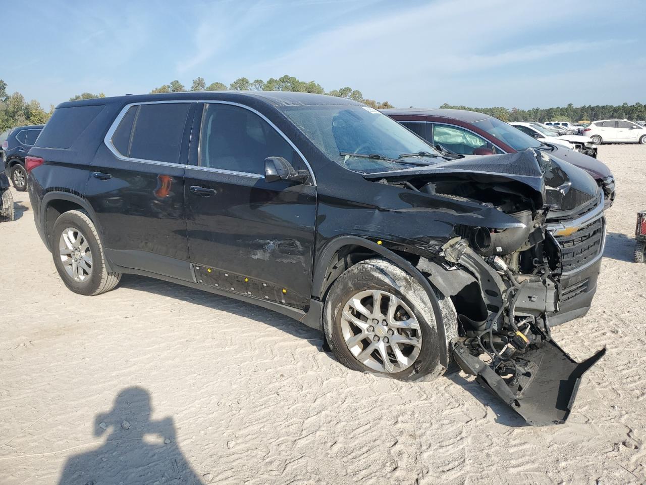 2018 Chevrolet Traverse Ls - Фото 4