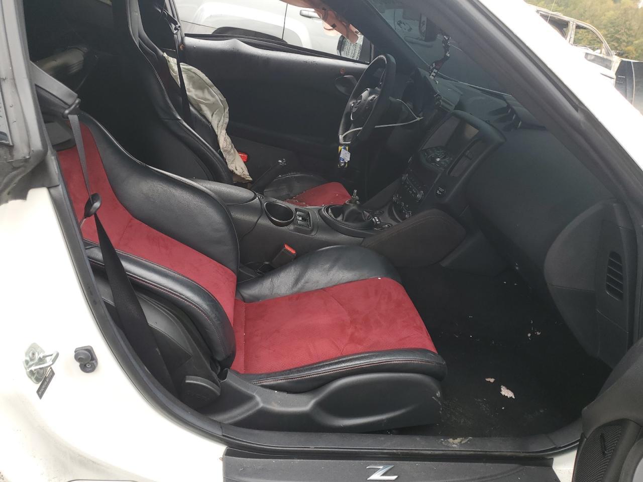 2018 Nissan 370Z Base - Image 7