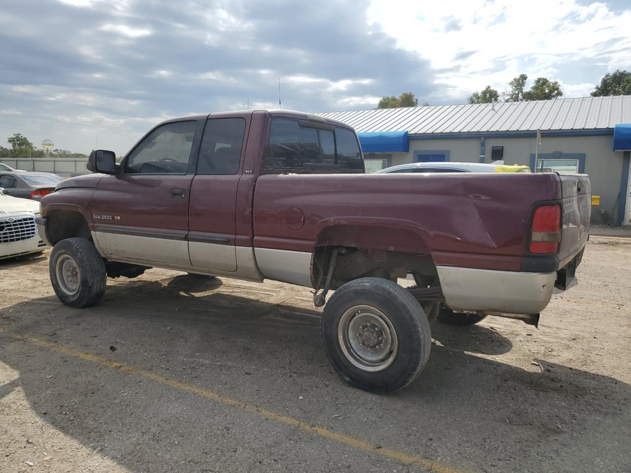 2001 Dodge Ram 2500 - Image 2