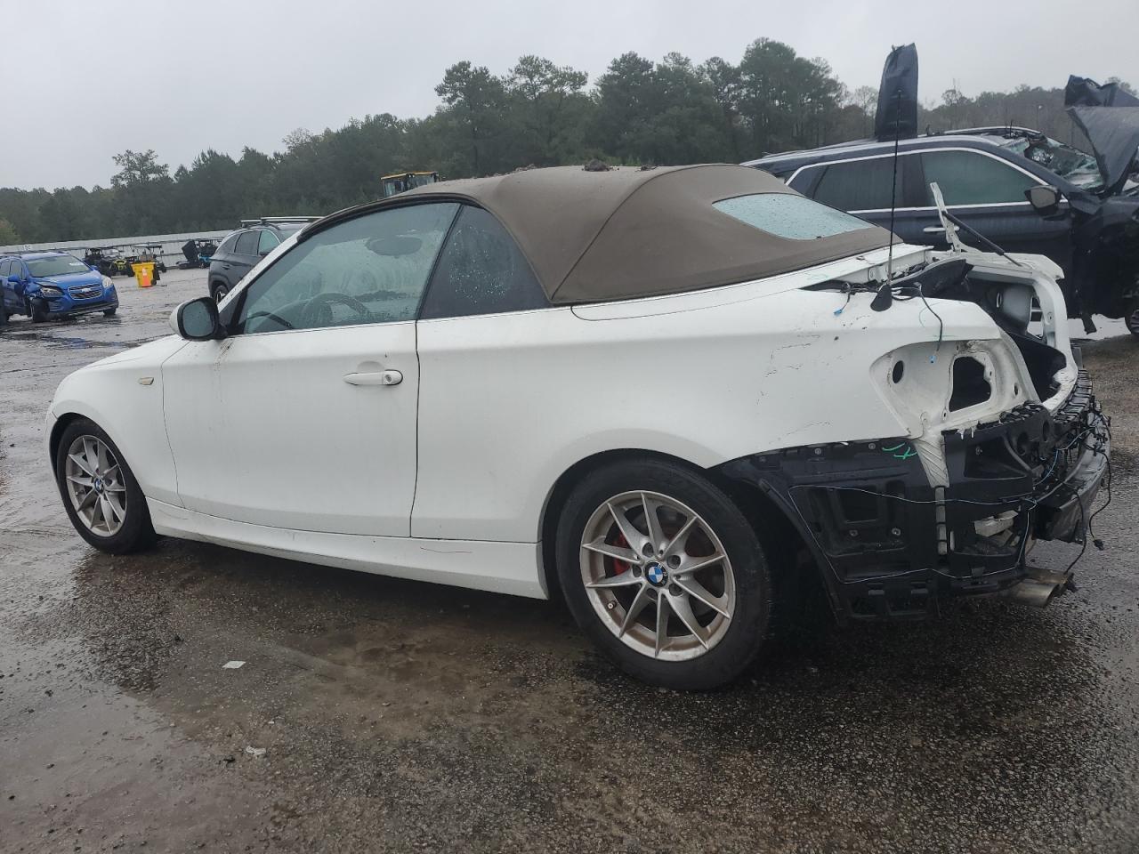 2011 BMW 128 I - Image 2