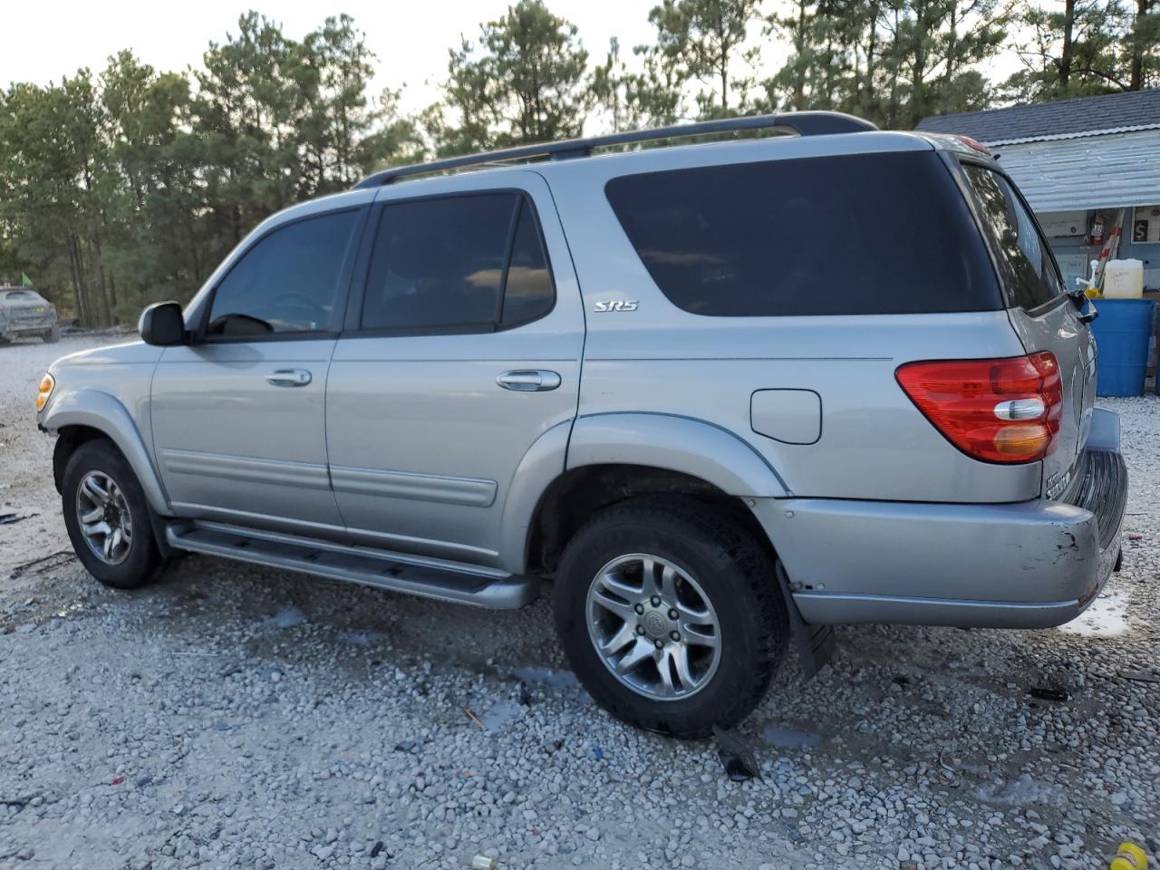 2004 Toyota Sequoia Sr5 - Image 2