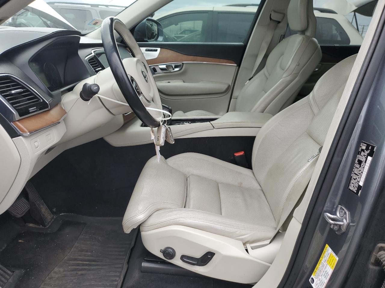 2017 Volvo Xc90 T6 - Image 7