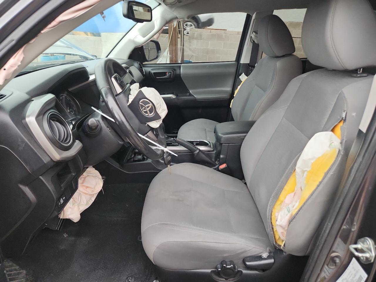 2017 Toyota Tacoma Double Cab - Image 7